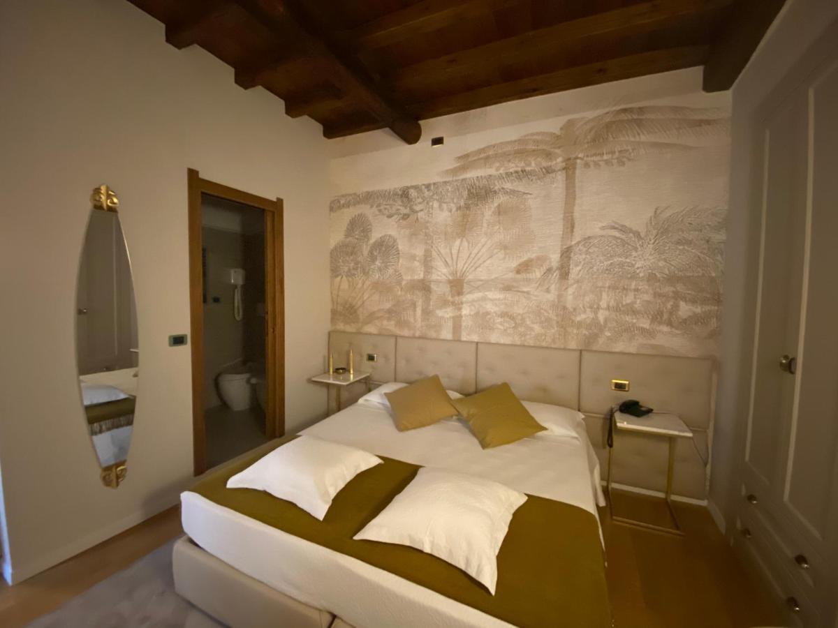 Condotti Rooms โรม ภายนอก รูปภาพ