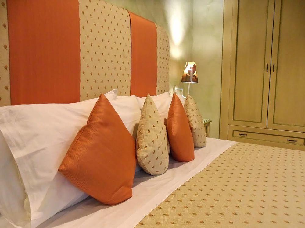 Condotti Rooms โรม ภายนอก รูปภาพ