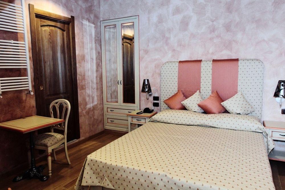 Condotti Rooms โรม ภายนอก รูปภาพ