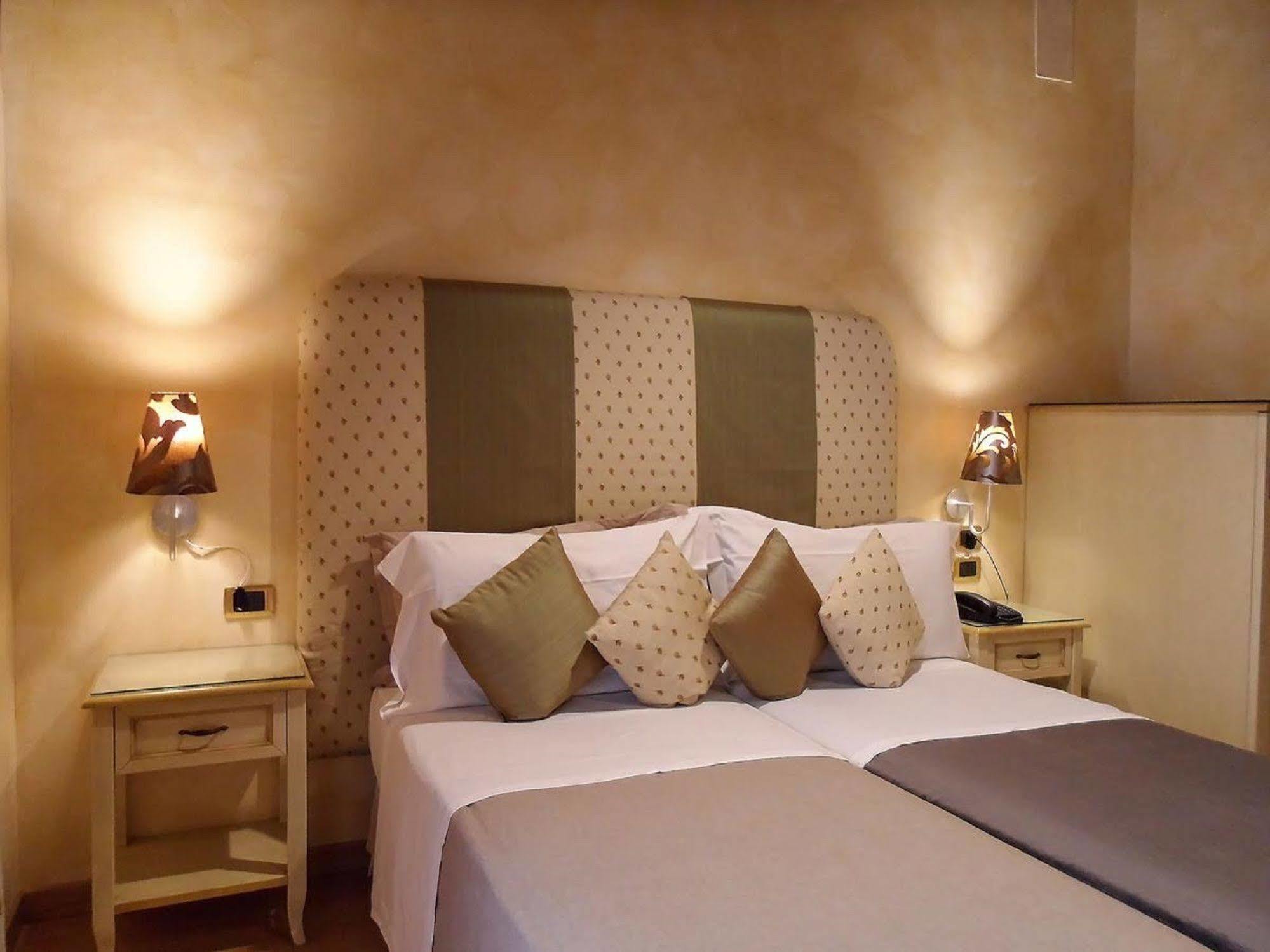 Condotti Rooms โรม ภายนอก รูปภาพ